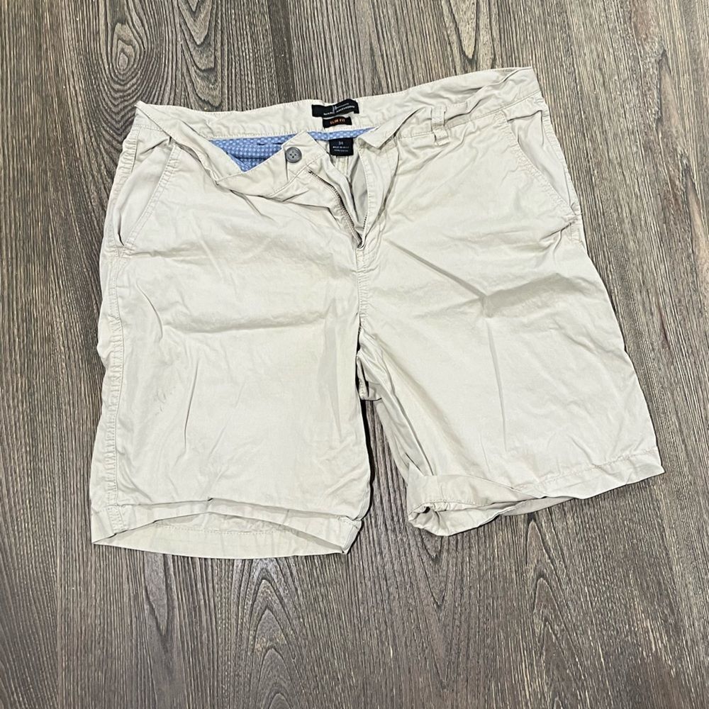 Mark Anthony Mens Chino Shorts Slim Fit Mid Rise Flat Front Cotton Cream Size 34